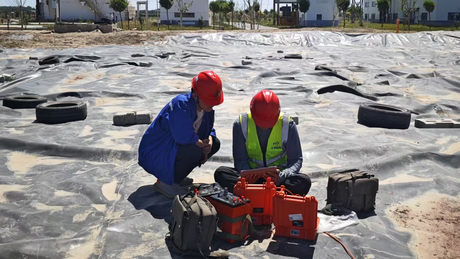 ɽ��ĳ�����񳡽�����©��Ⱦ��Χ̽��