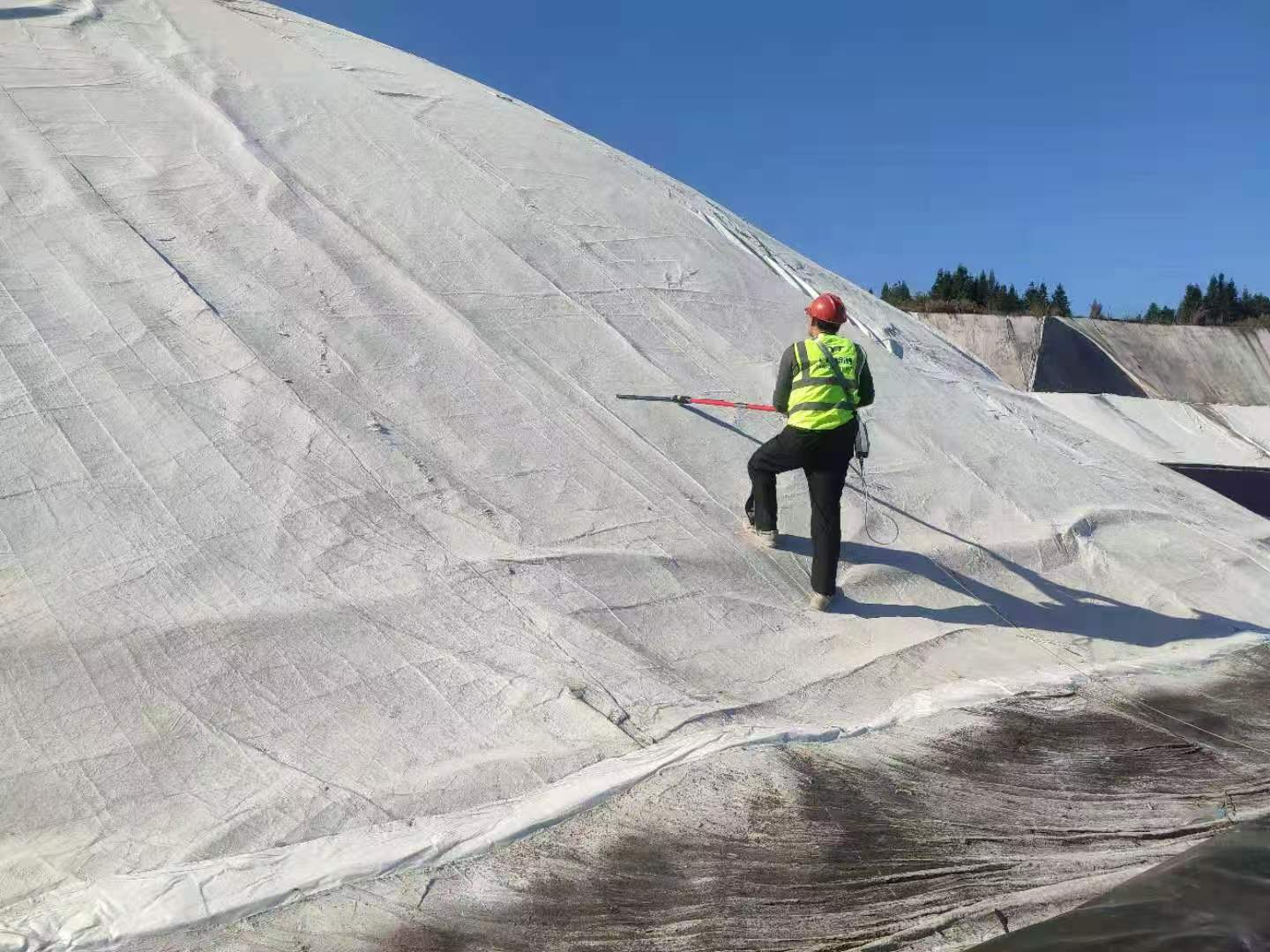 ����Ĥ�����Լ��֮���ܶȵ����ʷ���