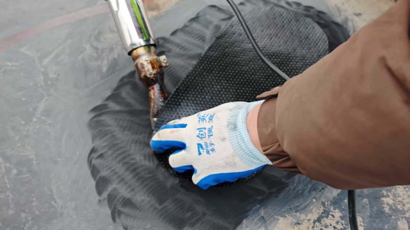 �ӱ�ĳ������������©���