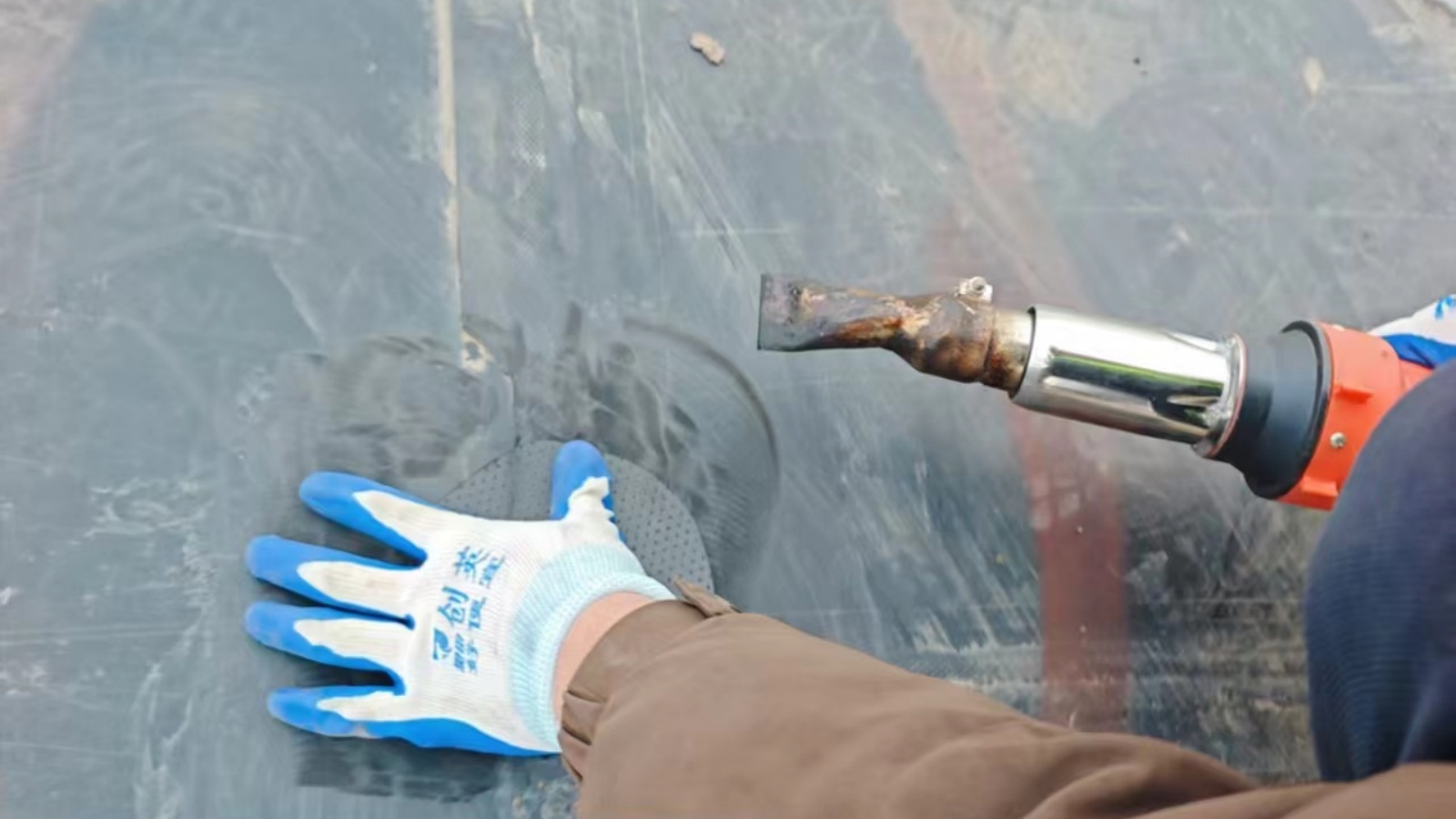 �ӱ�ĳ������������©���