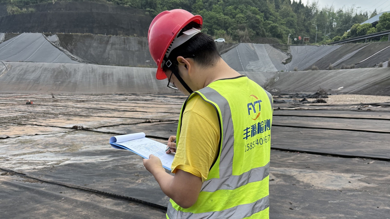 ����ĳ���񳡽�����©��Ⱦ��Χ̽��